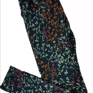 Lularoe OS leggings Green background with flowers